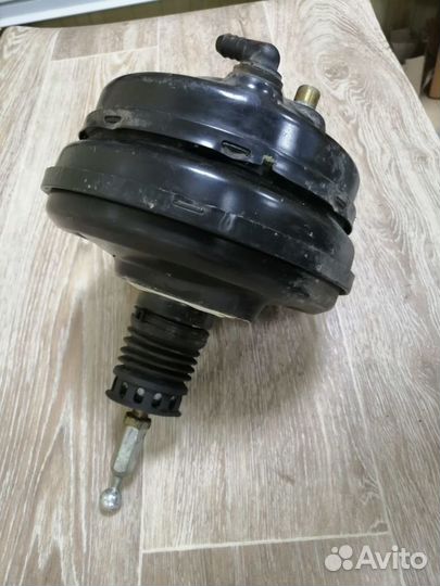 Усилитель тормозов вакуумный Volkswagen Passat B5