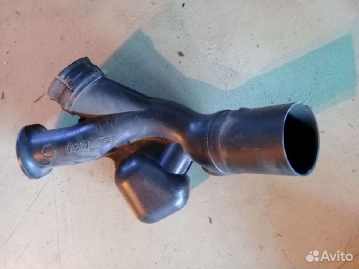 Воздухозаборник 16554AU310 Nissan Primera P12