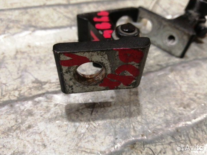 Петля двери передняя правая Audi A5 8T купе cala