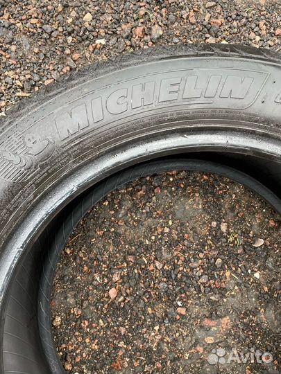Michelin Defender 235/55 R17