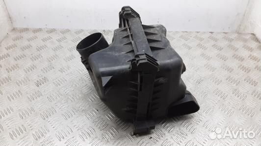 Корпус воздушного фильтра toyota auris E150 (3NI08