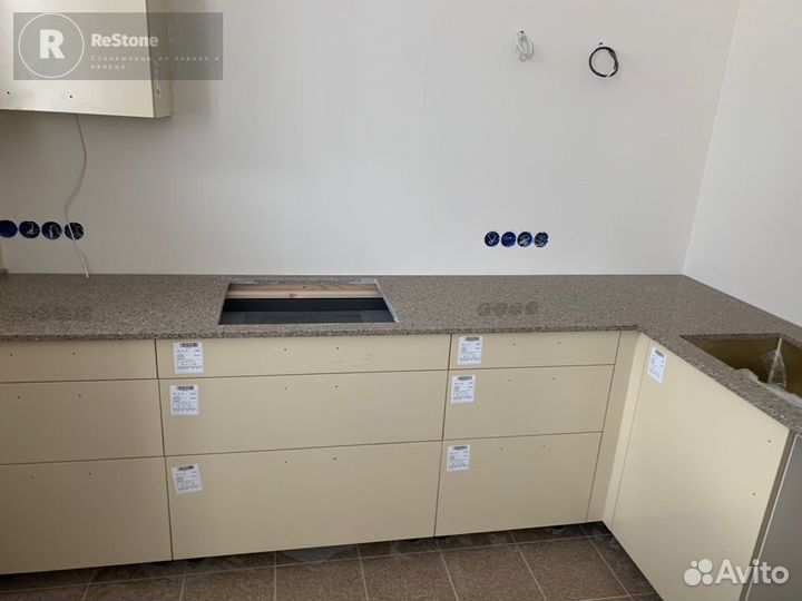 Столешница из кварцевого камня на заказ