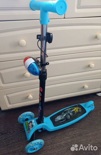 Новый Детский трёхколесный самокат