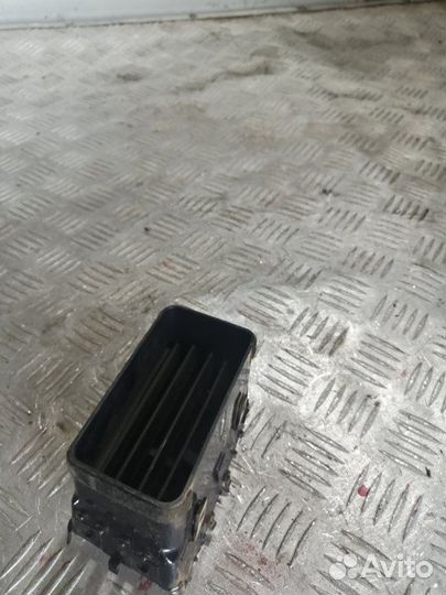 Дефлектор воздушный Mitsubishi Lancer 10 CY2A 4A91