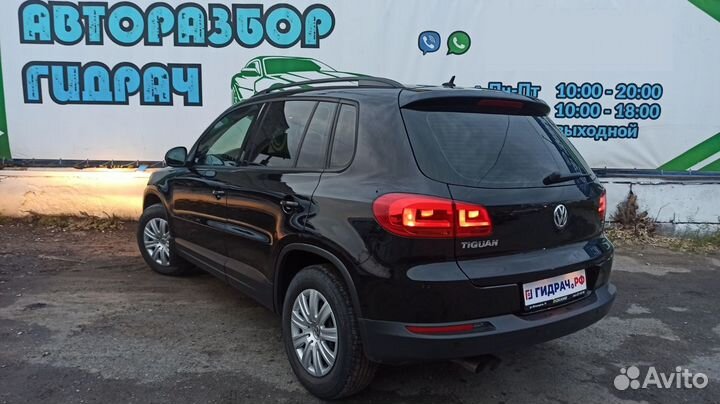 Защита картера Volkswagen Tiguan 5N0018930D