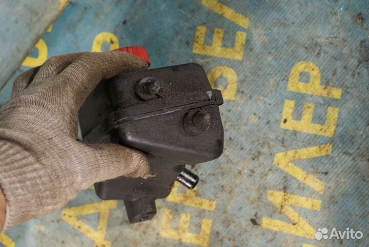 Бачок гур Peugeot 406