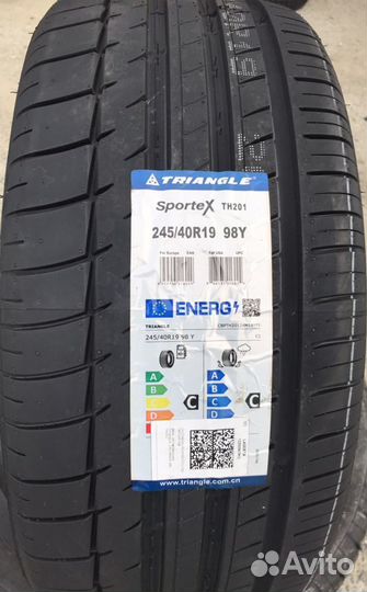 Triangle TH201 245/40 R19 98Y