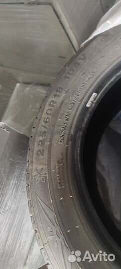 Triangle Snowlink TWT02 225/60 R18