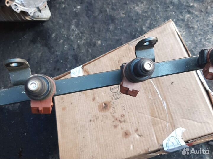 Форсунка топливная Шевроле Лачетти Авео 1.4-1.6