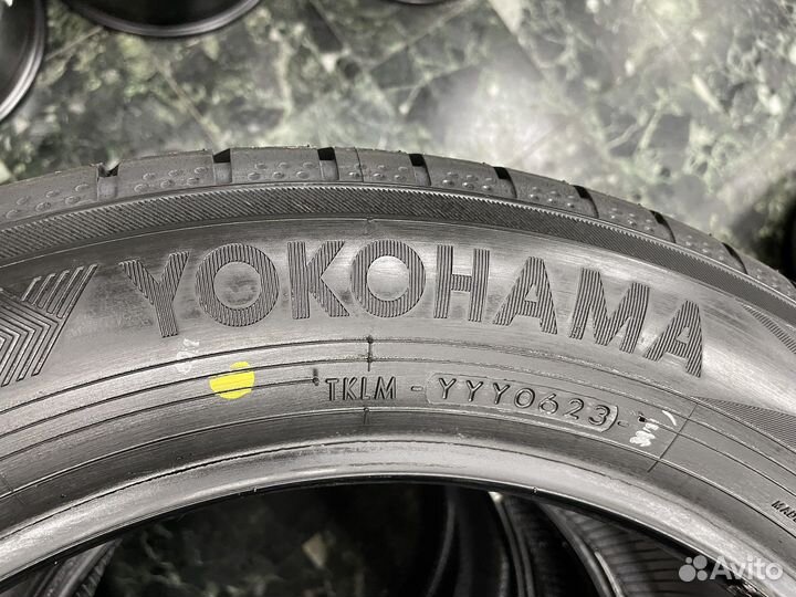 Yokohama BluEarth AE51 215/55 R17 94W