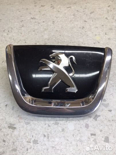 Peugeot 308 эмблема рестайлинг