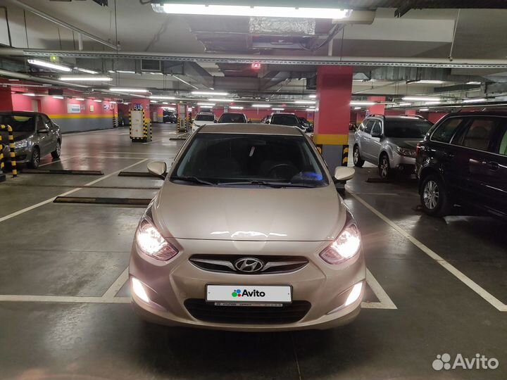 Hyundai Solaris 1.4 AT, 2011, 225 000 км