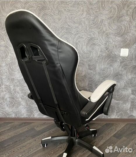 Компьютерное кресло