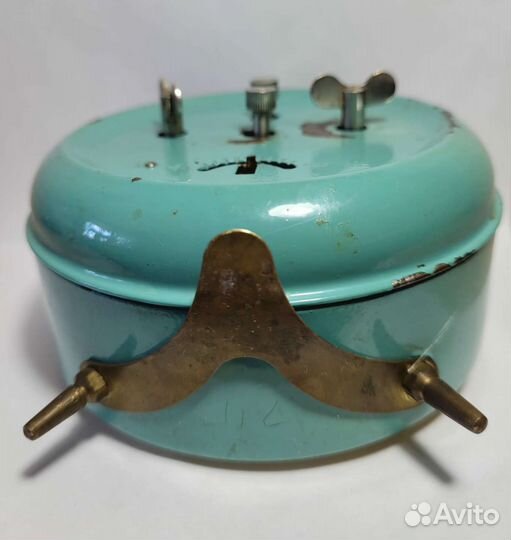 Часы будильник Янтарь СССР