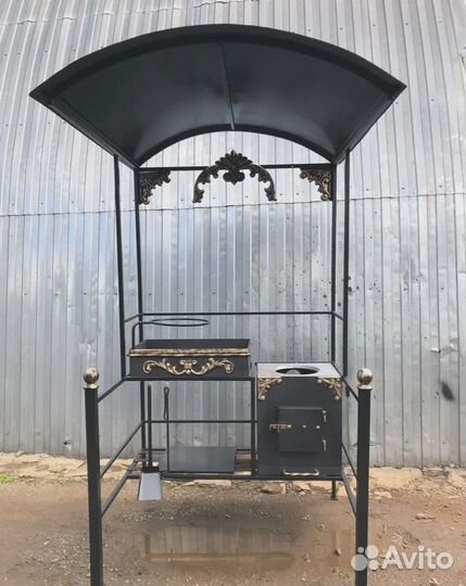 Мангал с крышей
