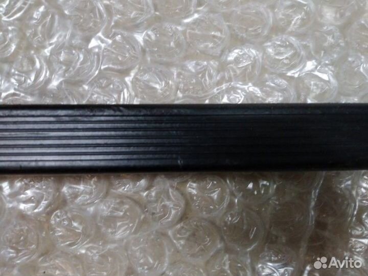 Поперечины прямоугольные на рейлинги универсальные