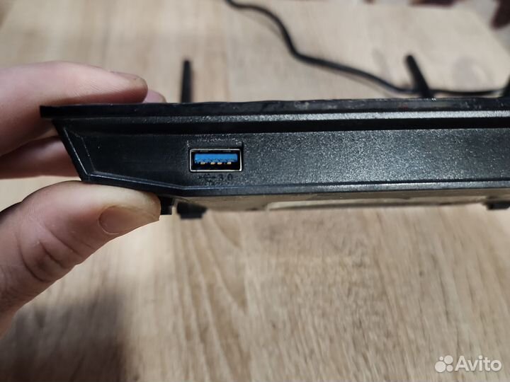 Wifi роутер узби гнездом