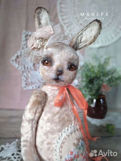 Плюшевый заяц с вышивкой. Ручная работа