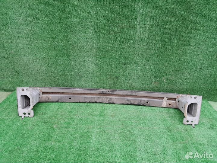 Усилитель переднего бампера Toyota Corolla