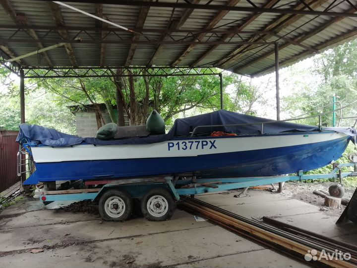 Катер Амур Д с подвесным мотором