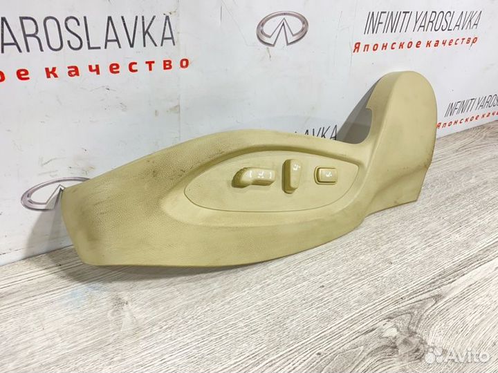 Кнопки регулировки сиденья передние левые Infiniti