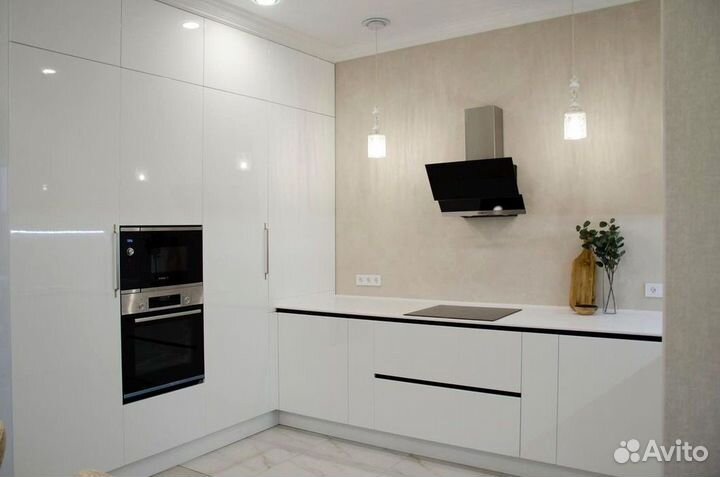 Кухня угловая на заказ.мдф фасады