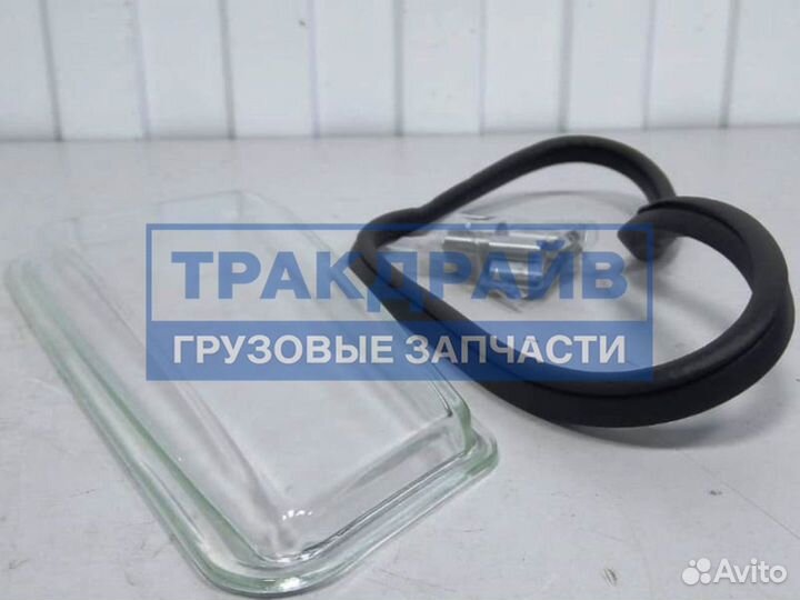 Стекло противотуманной фары Вольво Фш правое