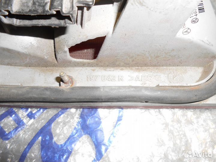 Фонарь задний правый Мерседес 210 кузов Е