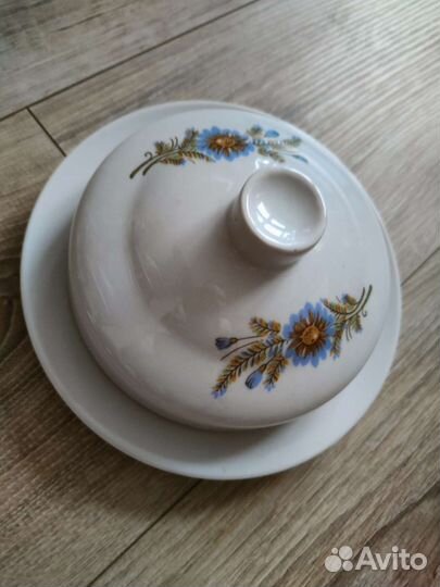 Посуда и кухонные принадлежности