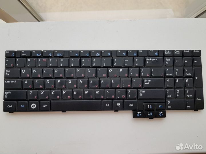 Клавиатуры для ноутбуков ассорти