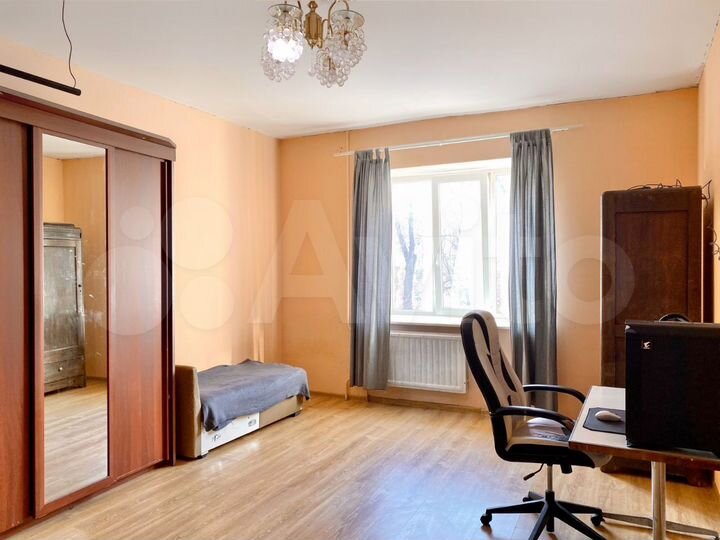 2-к. квартира, 70 м², 2/5 эт.