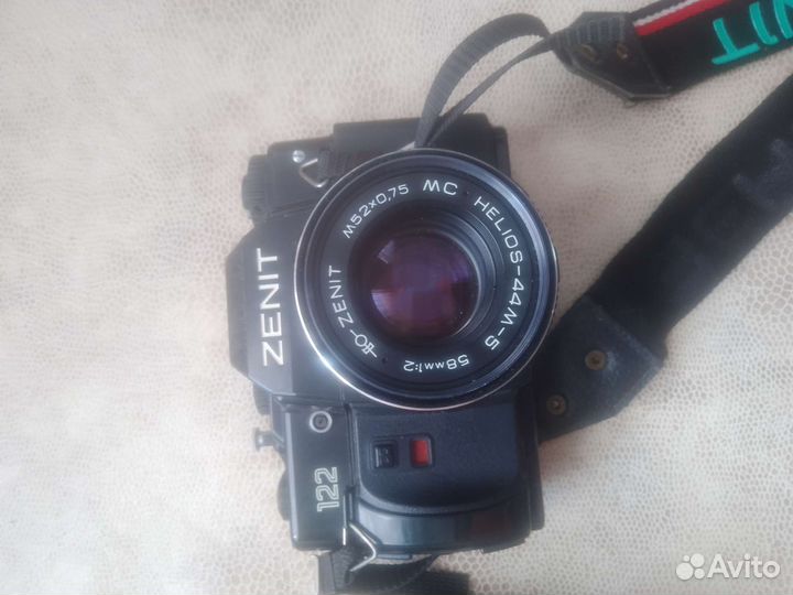 Зеркальный фотоаппарат