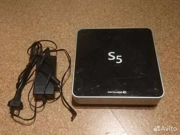 UHD hdmi splitter digital Zone S5 hvs-5208