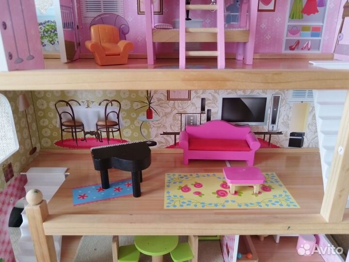 Домик кукольный