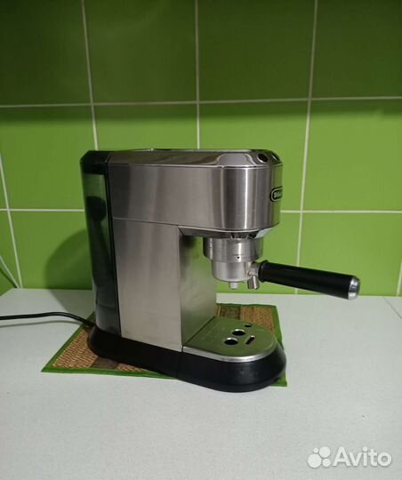 Кофеварка рожкового типа DeLonghi