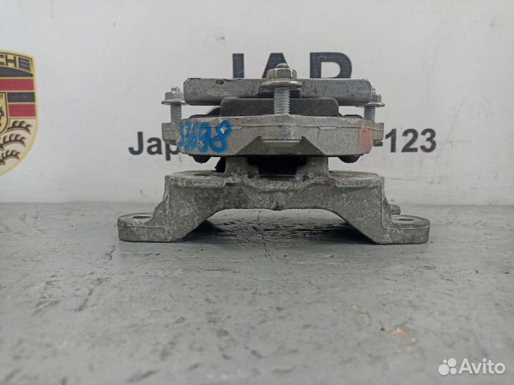 Подушка АКПП Audi Q5 8R 2.0 CDN 2011