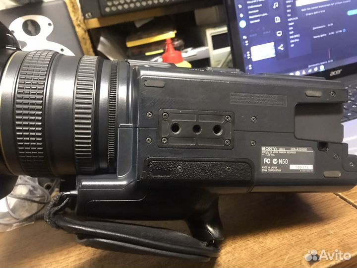 Профессиональная видеокамера sony HDR-AX2000E