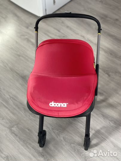 Детское автокресло коляска doona + база isofix