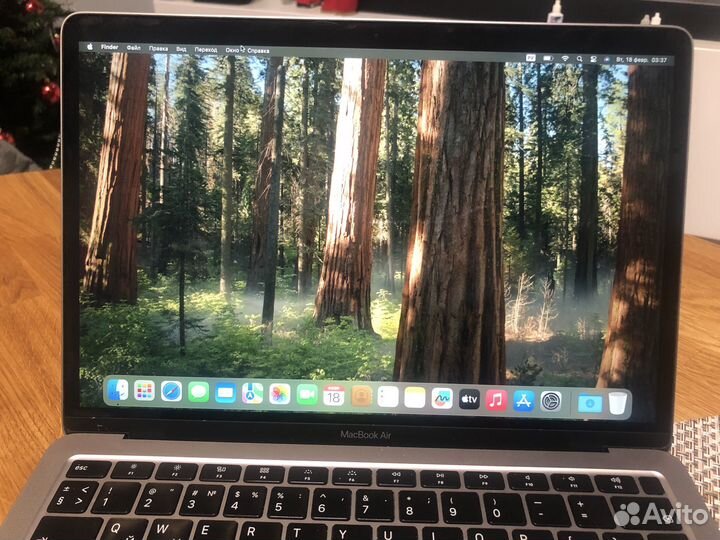 Macbook air 2020 i5/16 гигов