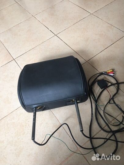 Телевизор в подголовнике автомобильный