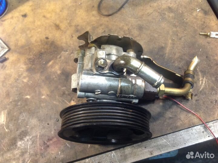 Насос гидроусилитель руля Toyota