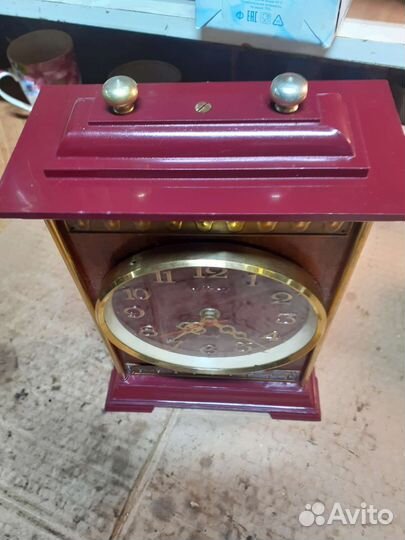 Настольные часы