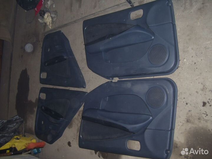 Ниссан альмера N 16 обшивка двери