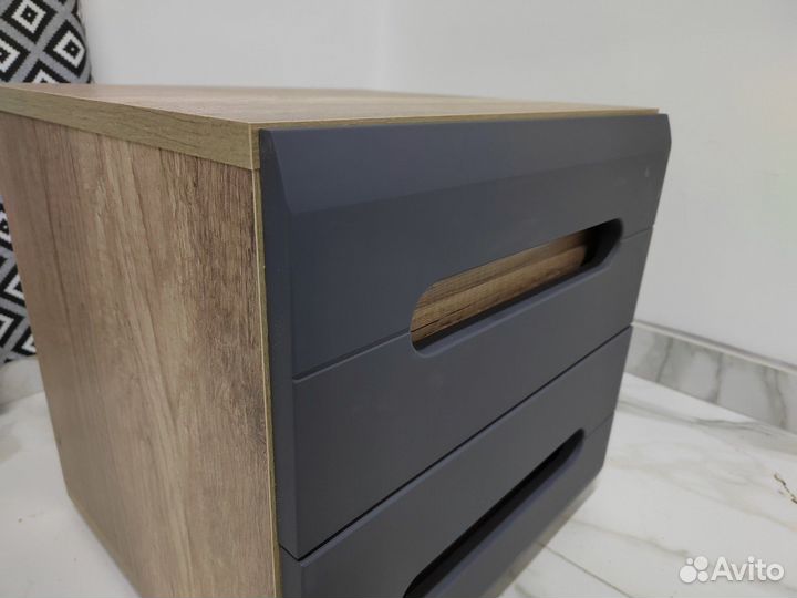 Тумба прикроватная