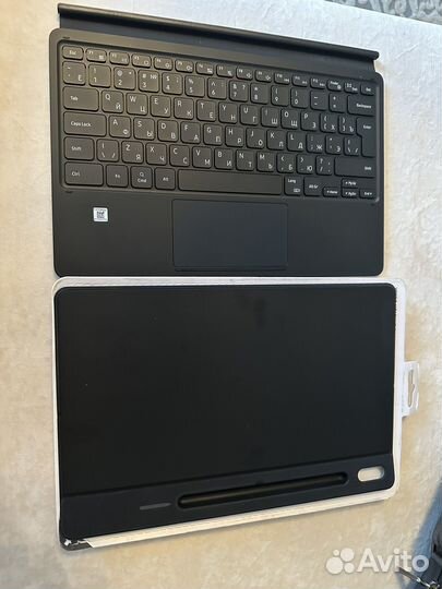 Чехол-клавиатура с тачпадом Keyboard Cover