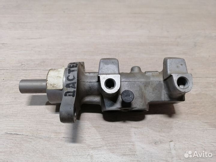 Цилиндр тормозной главный Renault Duster Дастер