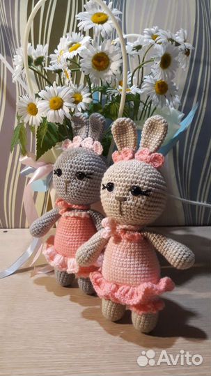 Вязанная игрушка, зайка мадмуазель