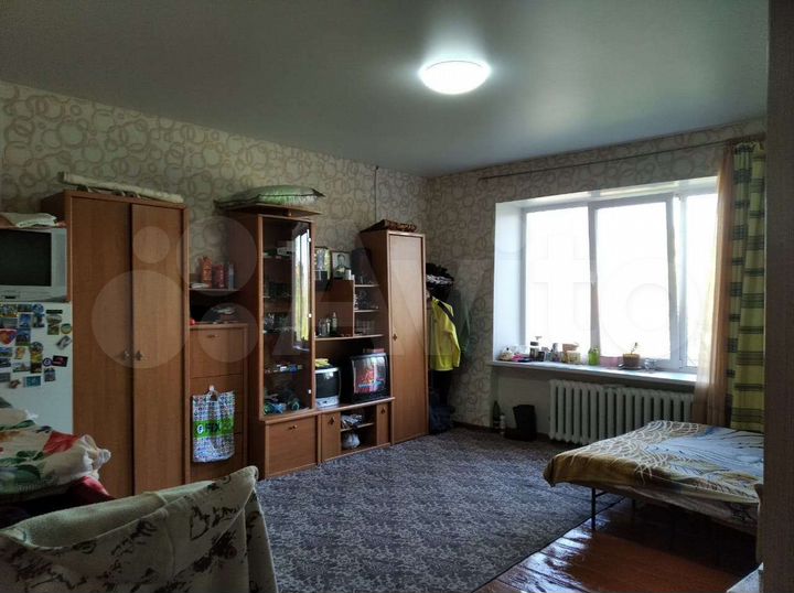 Комната 24 м² в 3-к., 4/4 эт.