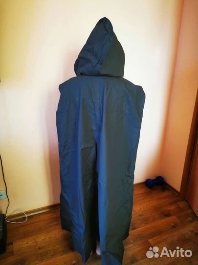 Плащ прорезиненный