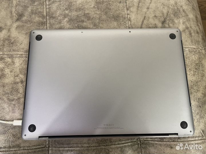 Macbook pro 15 2019 i9 16 gb 512 GB